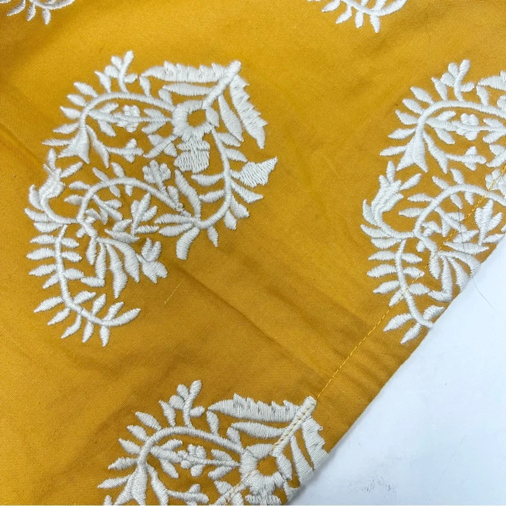 Pottery Barn Square Embroidered Ikat Pattern Pillow Cover 20” x 20” Gold & White